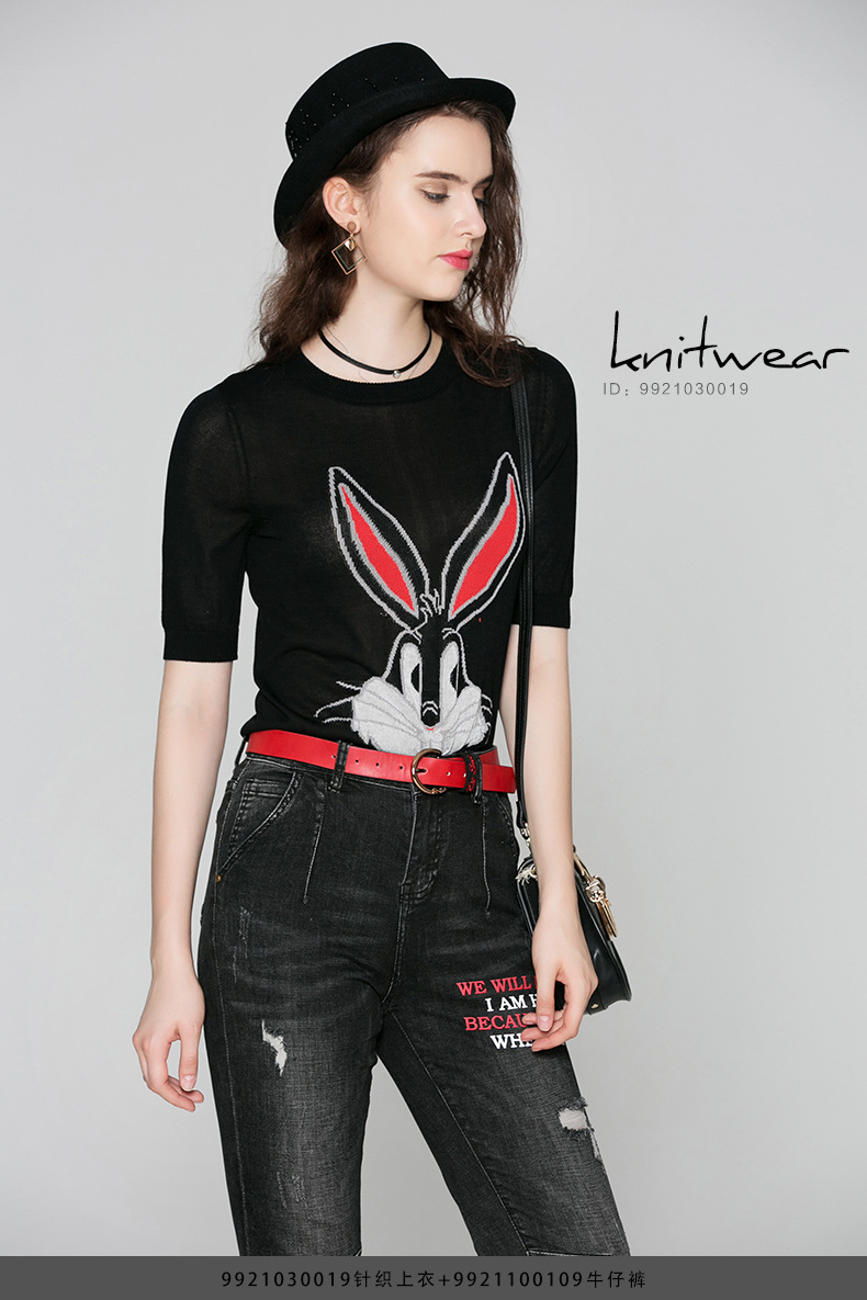 via beans 2018春秋款新品 韩版女装 圆领前印大耳朵兔子针织中袖