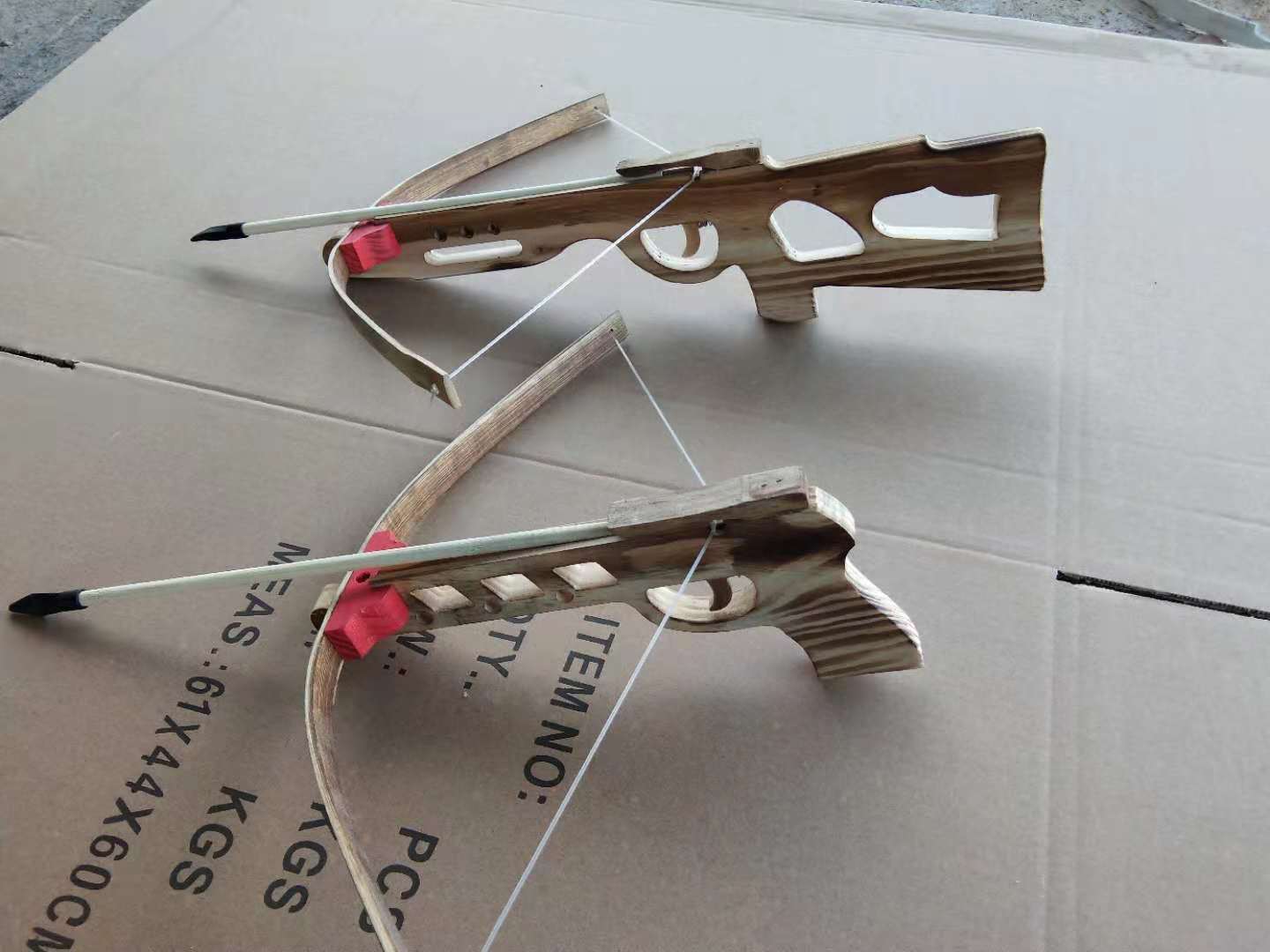 仿古玩具竹木制品十字弩枪玩具,是软橡胶头无杀伤力,也是装饰品