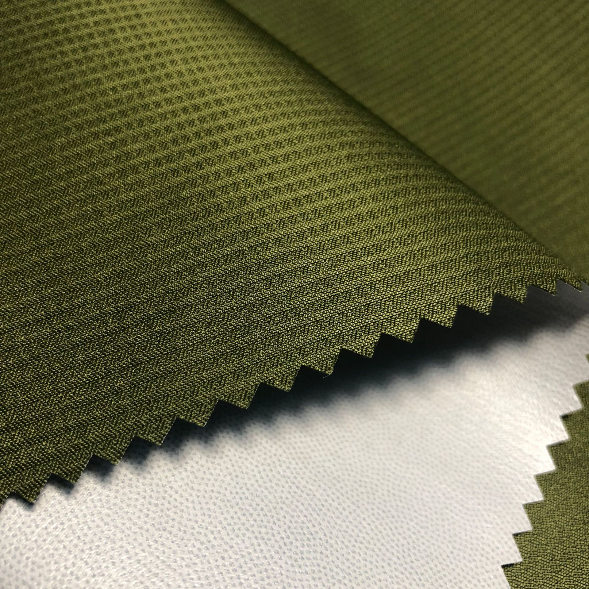 240t罗马格提花春亚纺 防水透气透湿 户外夹克棉服面料