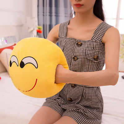 包抱枕emoji滑稽冬季暖手捂插手公仔毛绒可爱女生恶搞qq表情一套