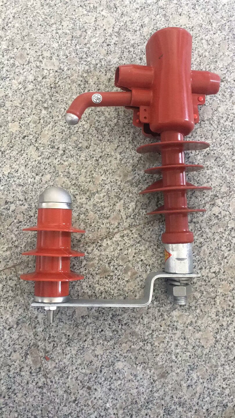 厂家供应防雷绝缘子 hy5c-10c 高压支柱绝缘子 防雷放电避雷器