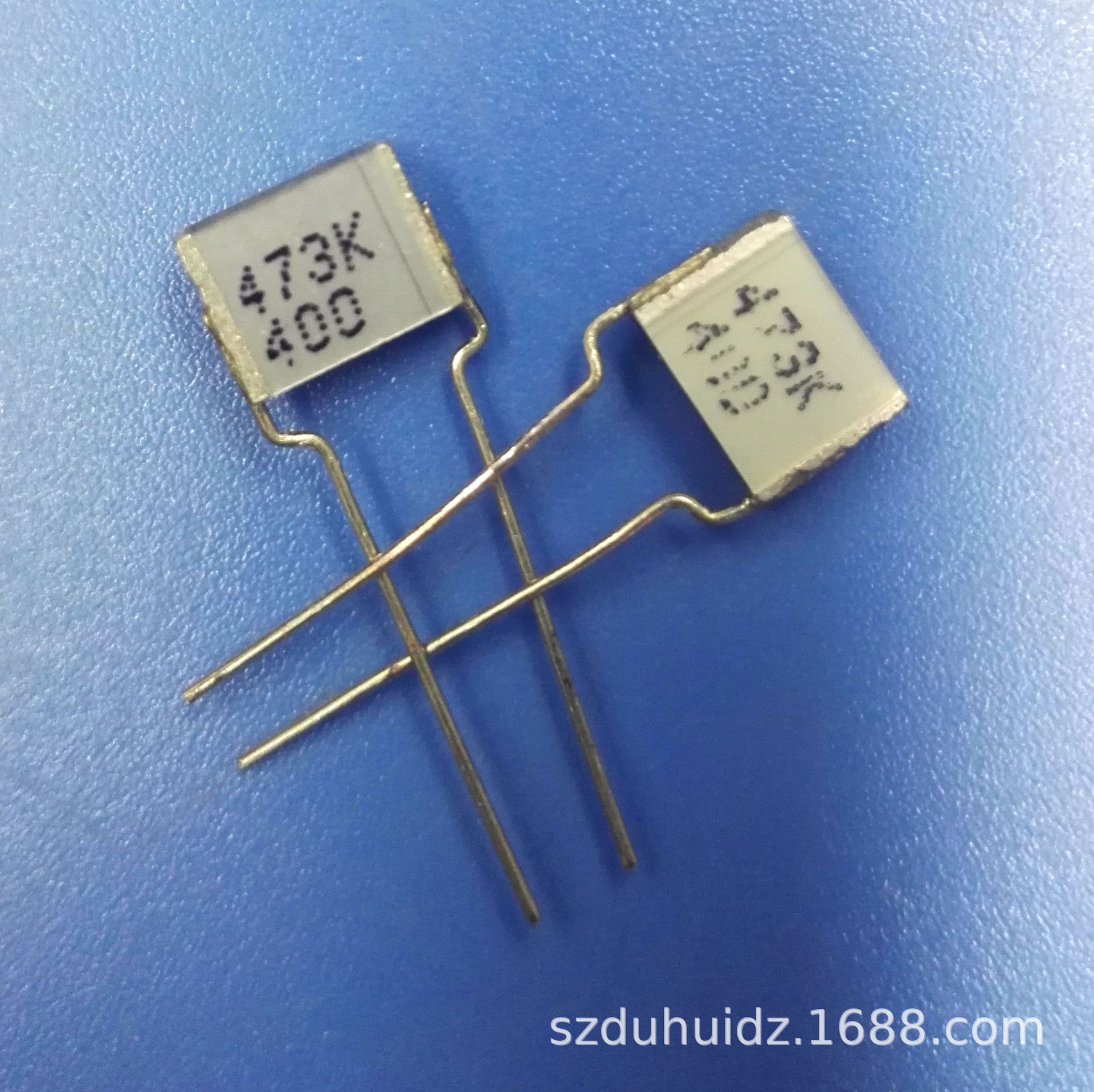 供应无外封装金属化聚酯膜叠片式电容 cl25 400v 473(47nf)p5mm