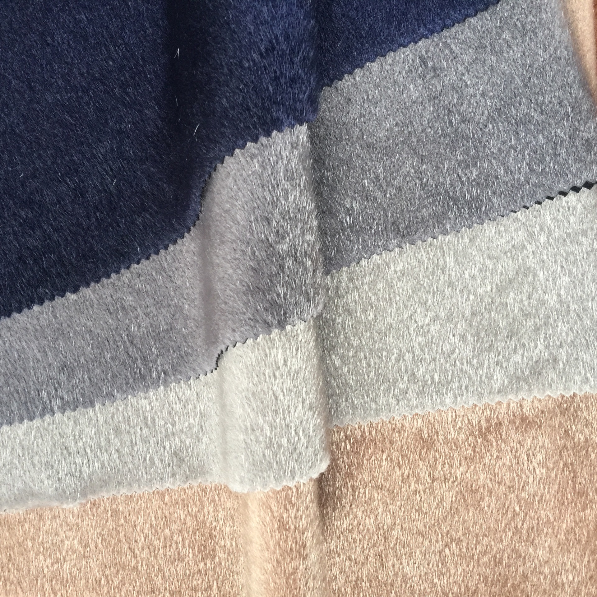 植绒工厂 水貂绒 长毛 植绒布 马毛 热销 长绒布 仿水貂面料 毛绒