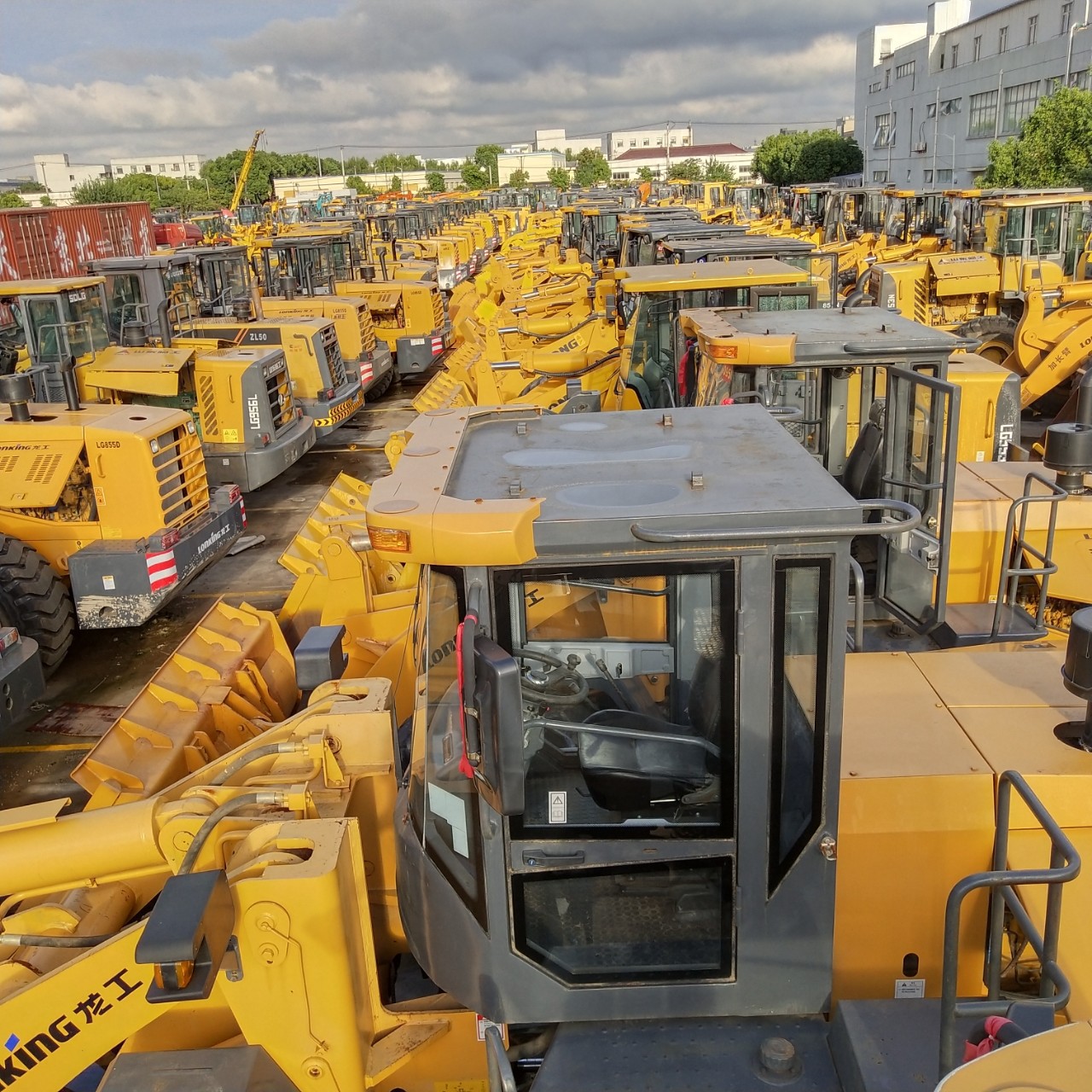 柳工装载机价格,柳工铲车参数,二手柳工铲车价格