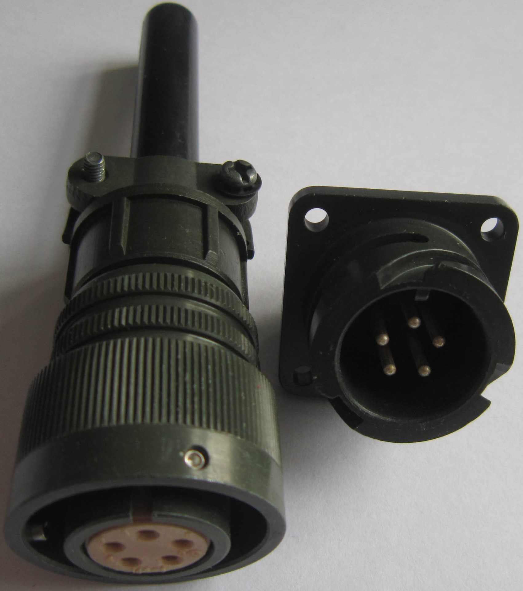 5015系列卡口连接式圆形电连接器,符合美军标5015的电连接器