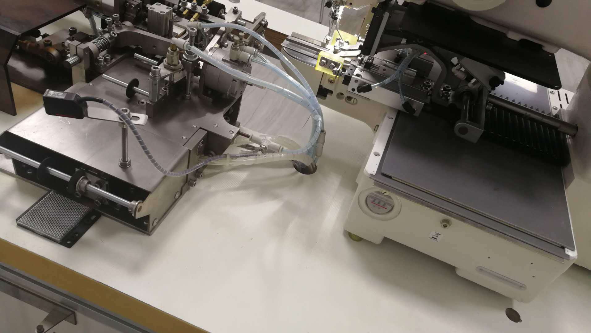 快速橡筋拼接机 裤头橡筋拼接机 rn-1306x 奥玲全自动橡筋机