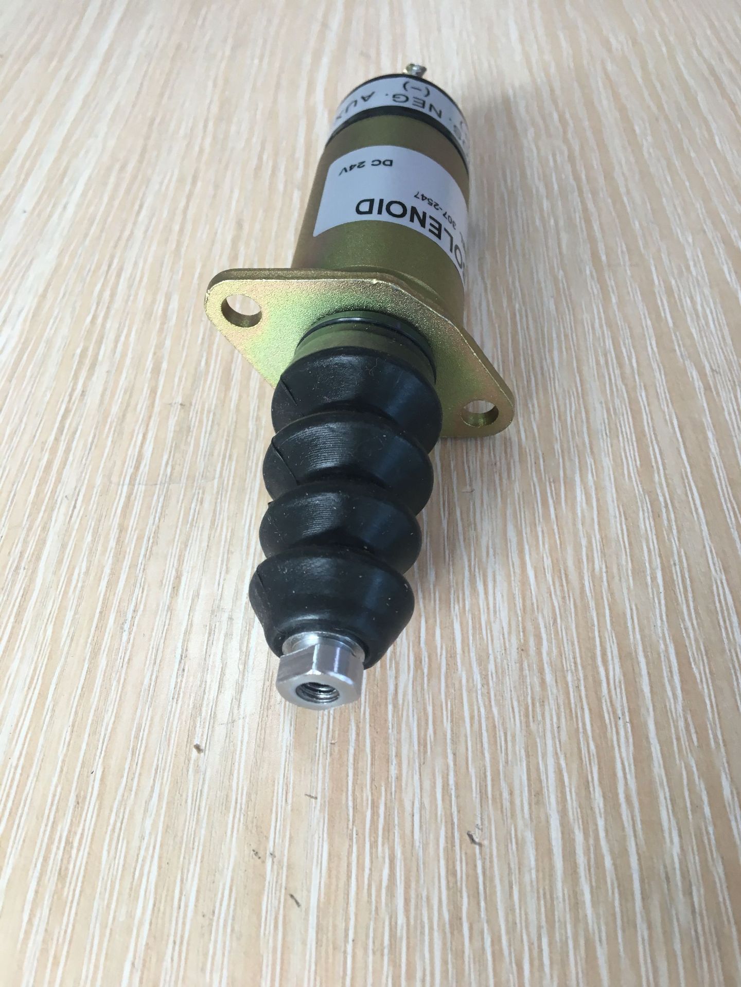 柴油机熄火控制器开关电磁阀307-2547 1504-12a6u1b1s2