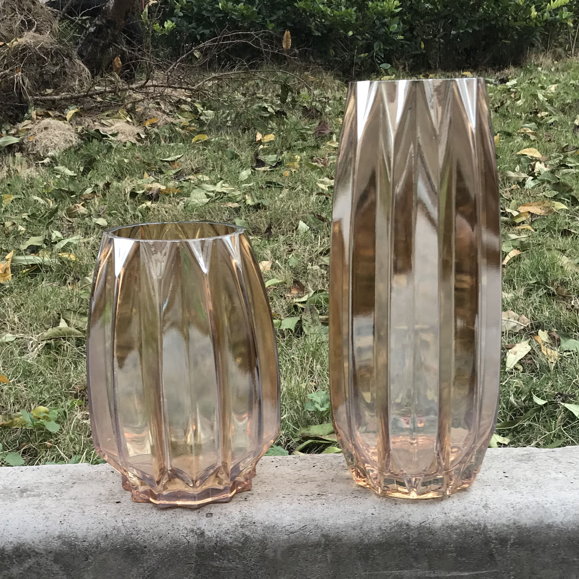 透明离子镀玻璃花瓶竖楞电镀玻璃插花器琥珀茶色玻璃工艺品批发