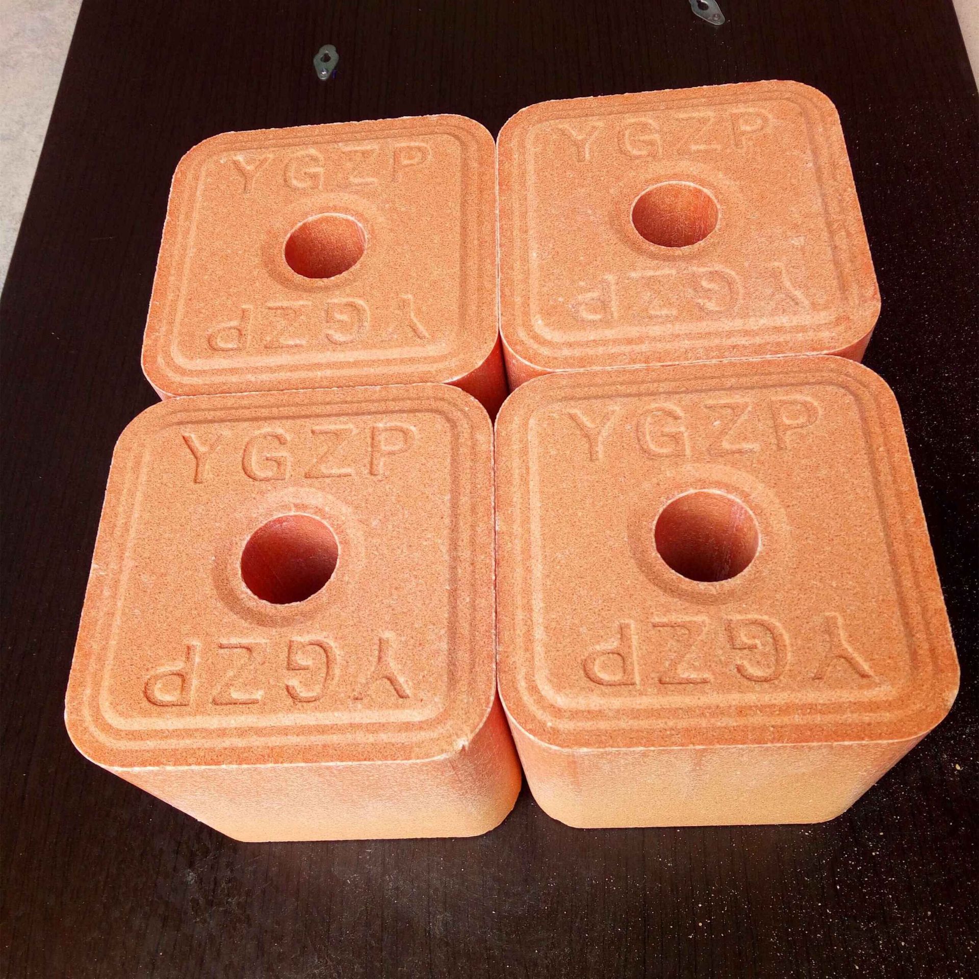 耐舔食矿物质牛羊舔砖 加固型微量元素添块 维生素畜牧补磷钙盐砖