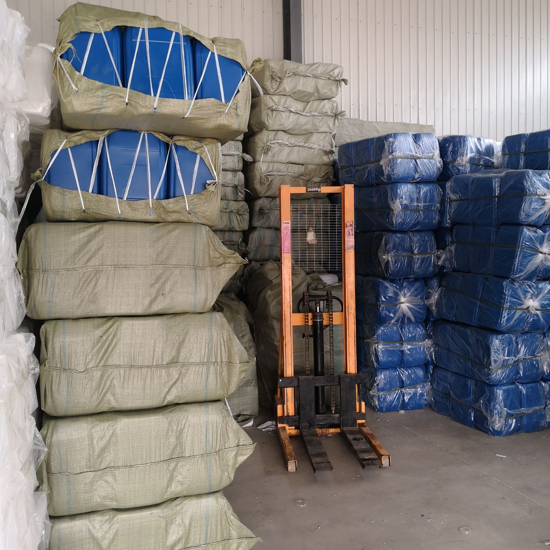 供应10l洗洁精桶 化工桶 10公斤塑料桶 带压泵 塑料小桶