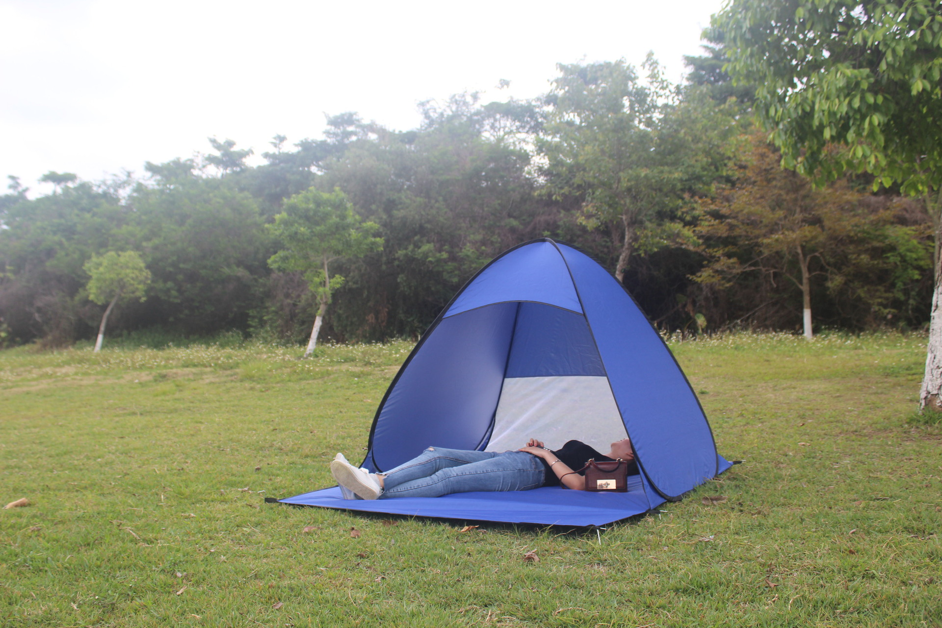 厂家直销 高品质可折叠 速开沙滩帐篷 遮阳帐篷户外踏青帐篷