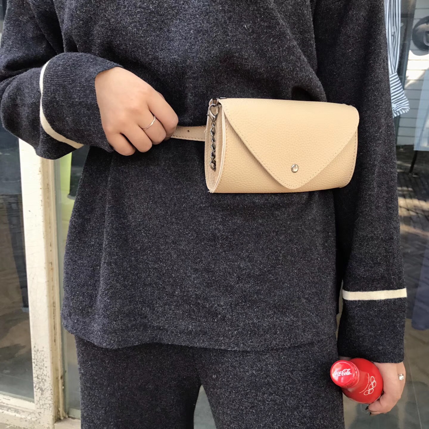 腰包女士时尚新款腰包2018新款绒面腰包欧美时尚女士腰包一件代发