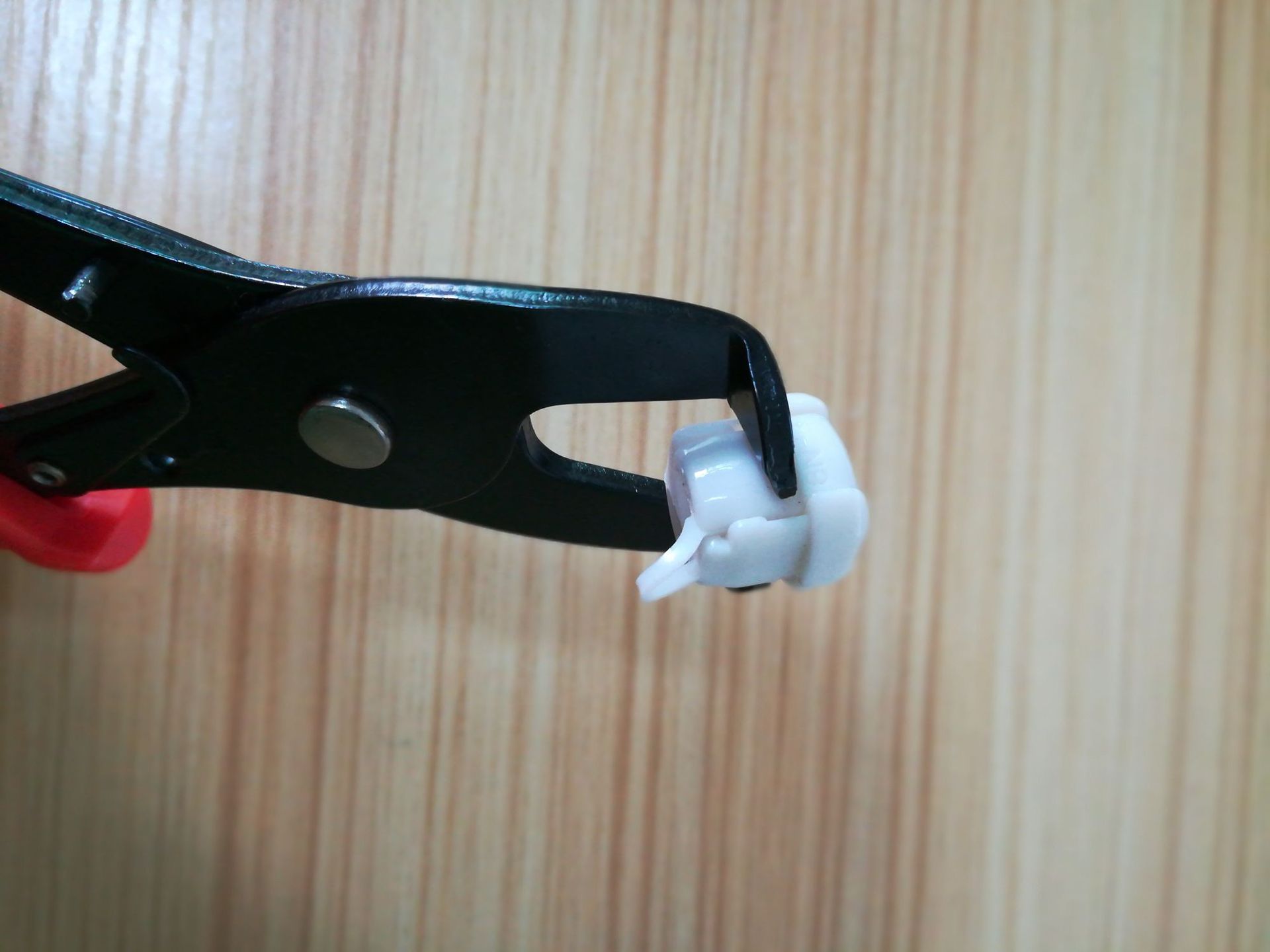 线扣专用夹钳 电源线扣钳子 电线卡扣 护套线卡扣 线扣专用夹钳