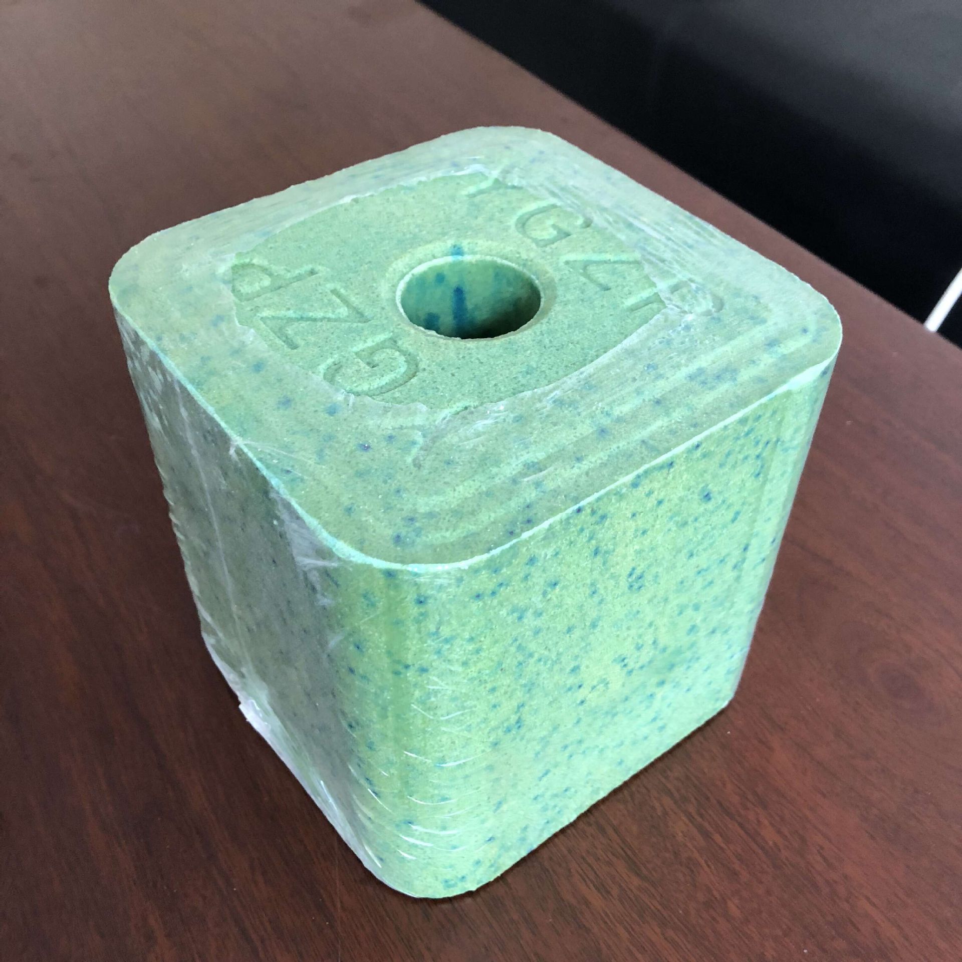 矿物质牛羊舔砖 加固浓缩块状营养舔砖 微量元素易吸收动物盐砖