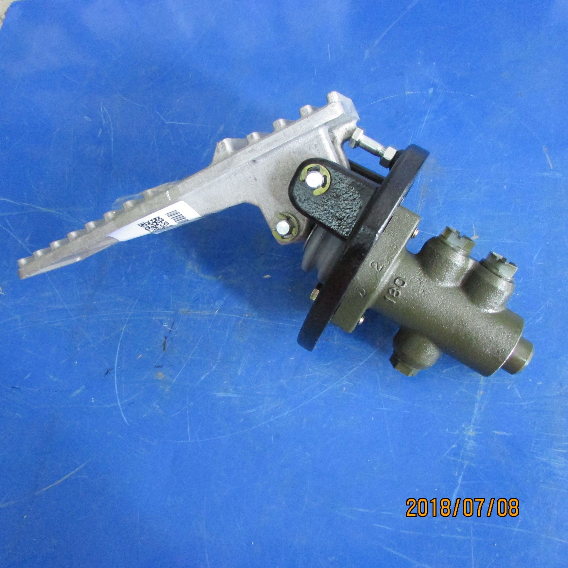 供应徐工平地机配件803083438--06-466-103单路制动阀