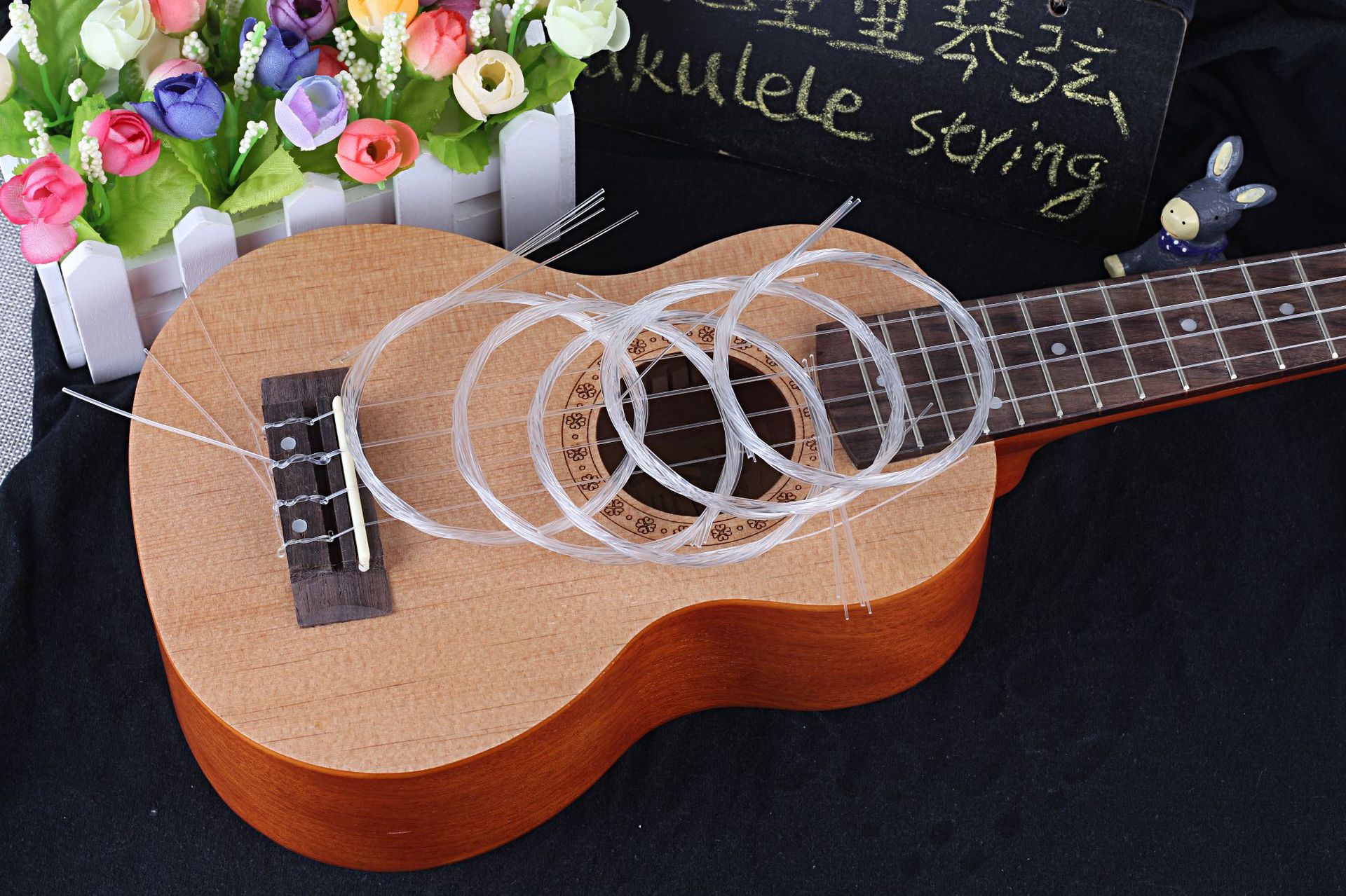 仿碳素尤克里里琴弦 小吉他ukulele尼龙琴弦 乌克丽丽专用琴弦