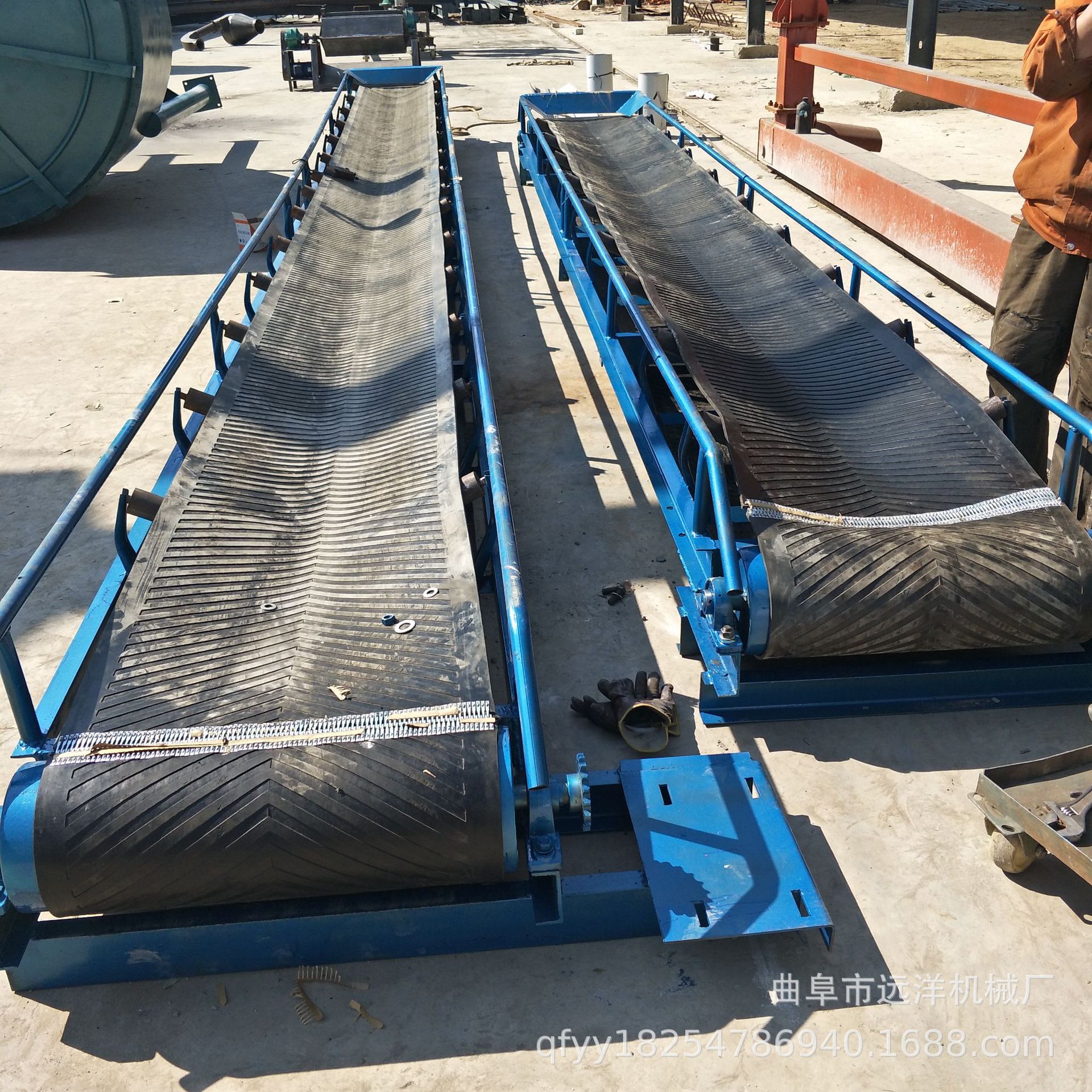 大型矿用加厚橡胶皮带带式输送机砂石粉料倾斜上料装车用传送带