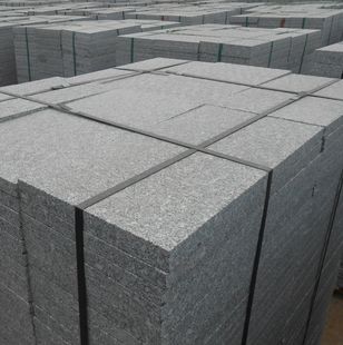 600x600芝麻灰石材 50厚火烧板价格 浅灰麻火烧面 深灰麻花岗岩