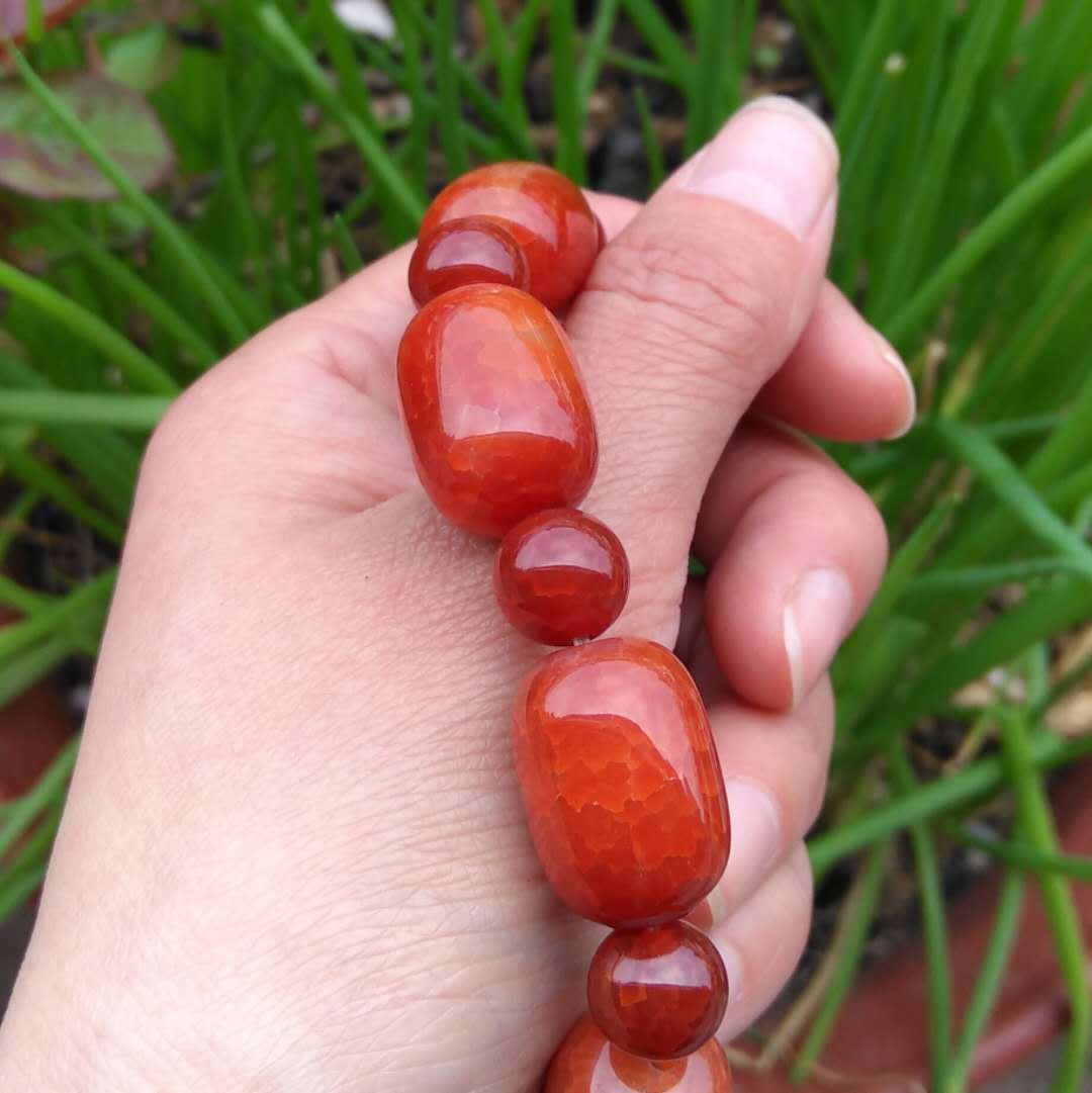 厂价钜惠珠宝精品 巴西雪花玛瑙手串 冰润龙纹红玛瑙桶珠手链