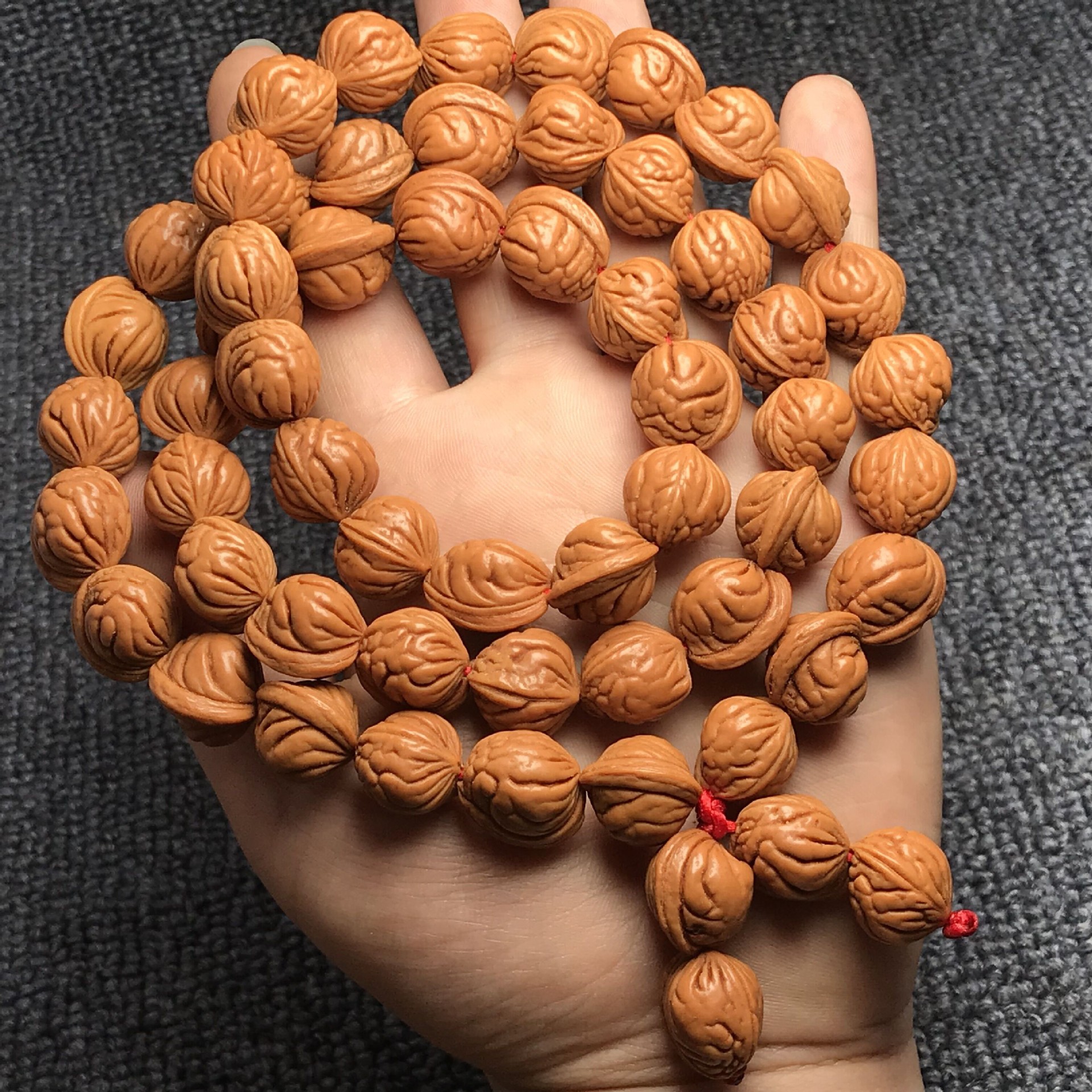 秋子核桃精品把玩核桃精品四座楼相似精选核桃手串 野生脑纹小核桃 老