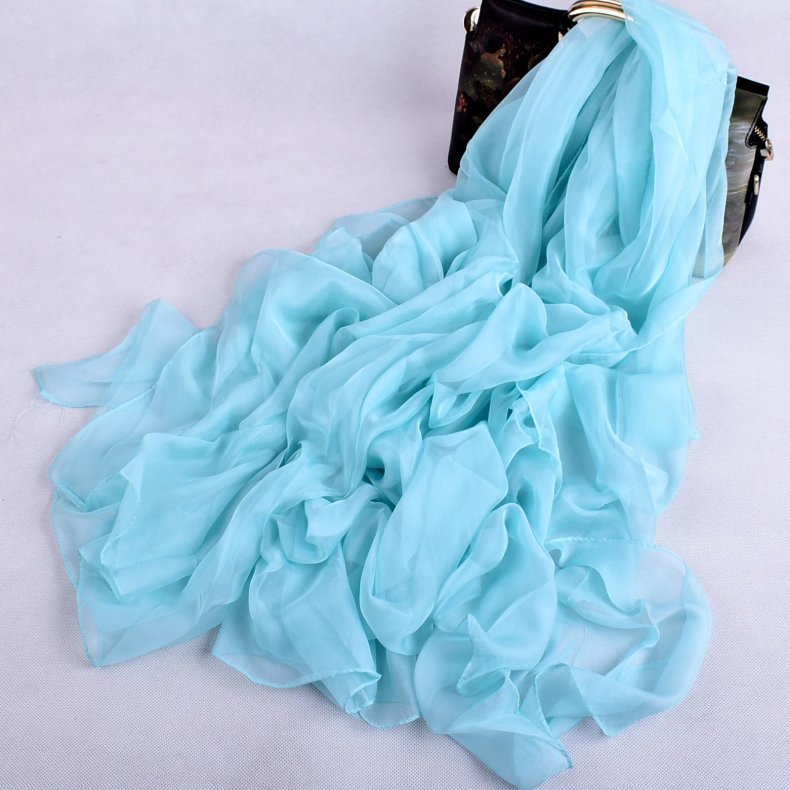 春夏新款纯色大尺寸仿真丝海沙滩丝巾批发 义乌厂家直销女士纱巾