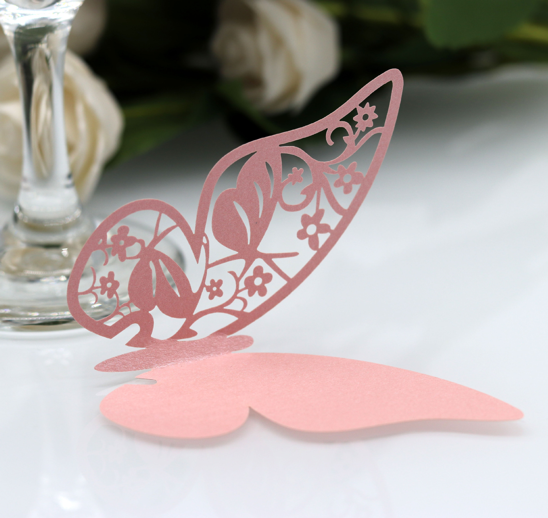 圣诞节吊饰 爱心席位卡 激光镂空杯卡 蝴蝶卡片 节日粉色许愿卡纸