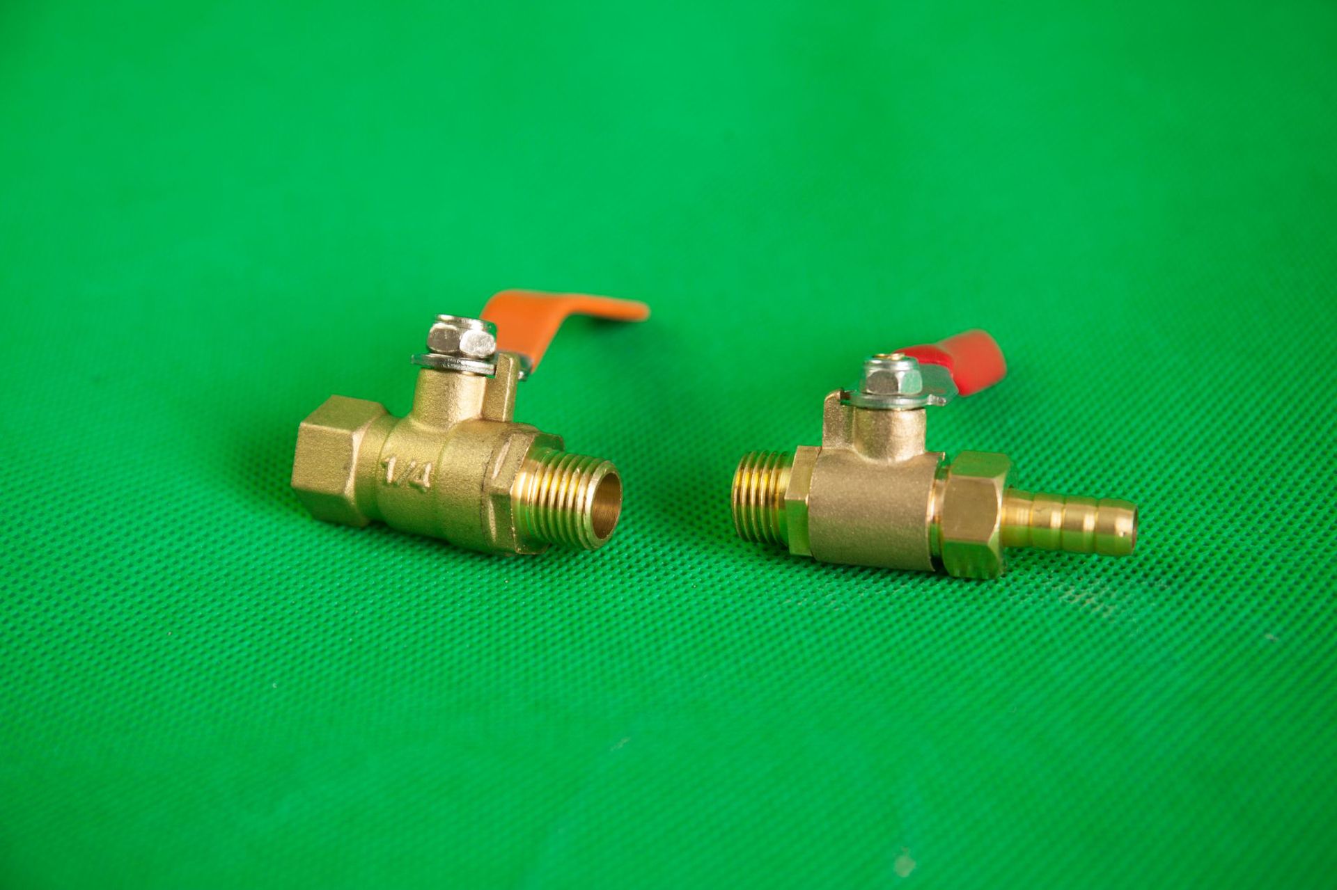 空压机排气阀放气阀兄弟豹无油静音空压机配件3/8内螺纹水龙头