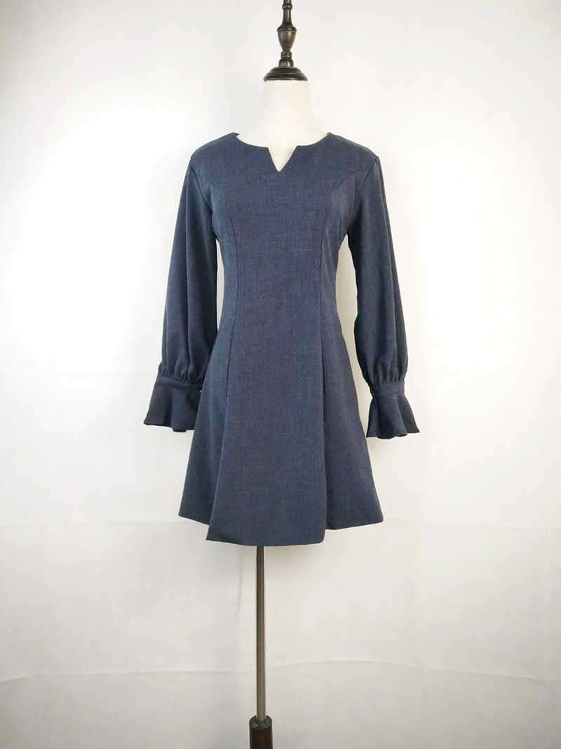 气质推荐款韩版纯色马蹄袖连衣裙中长款女显瘦2018秋装新款