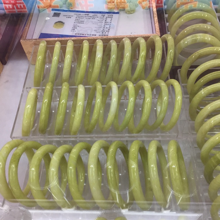 厂家批发 菜花玉手镯
