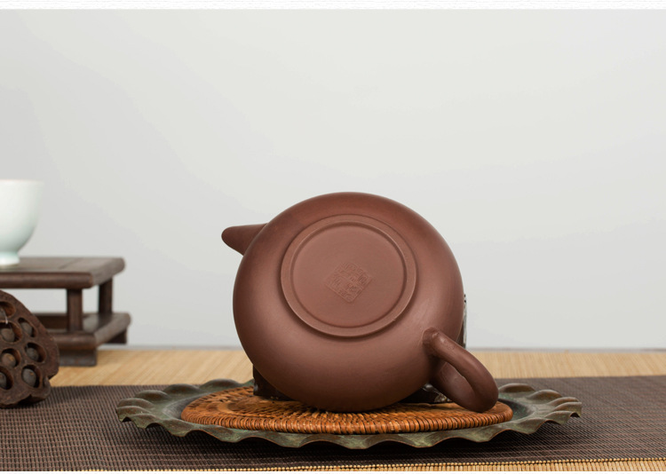 这个靠简单的方便提手吸引韩国消费者的人叫韩振远,凭一个不起眼的