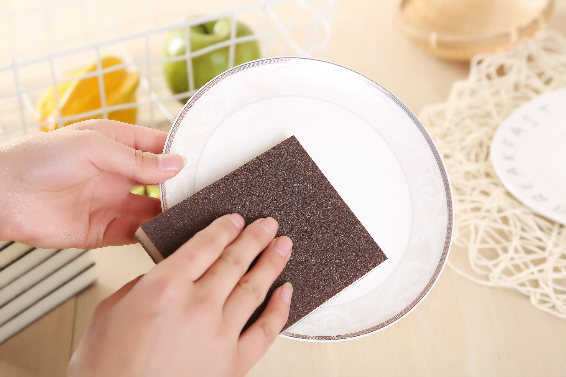 厂家直销 新款金刚砂纳米魔力擦 薄款 擦锅去垢神器 强效去污