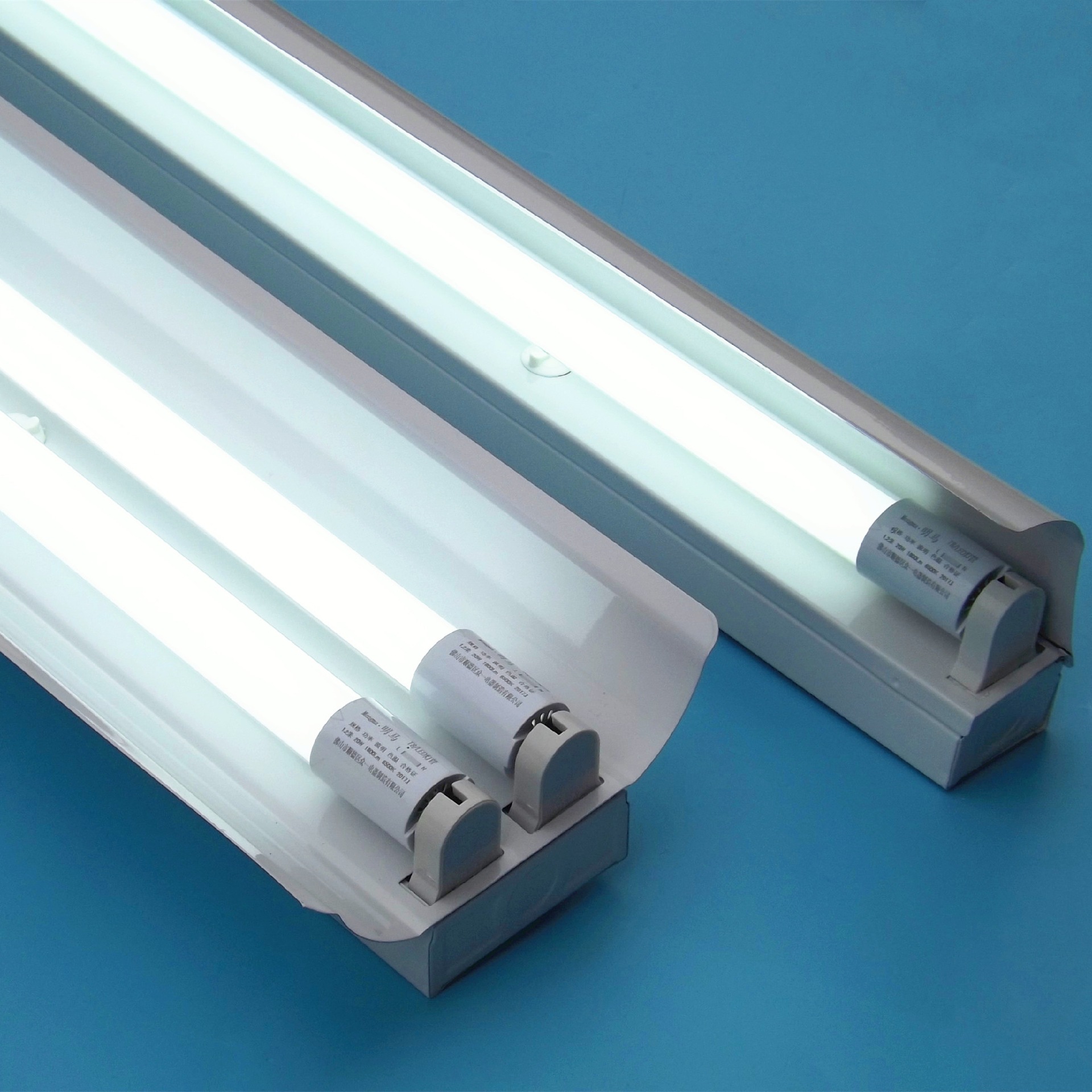 车载led2灯 led灯不亮了怎么修