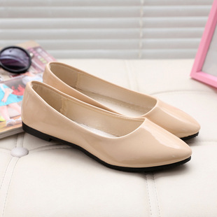 春秋特价韩版pu女单鞋平底低跟亮光小皮鞋百搭尖头套脚防滑女皮鞋