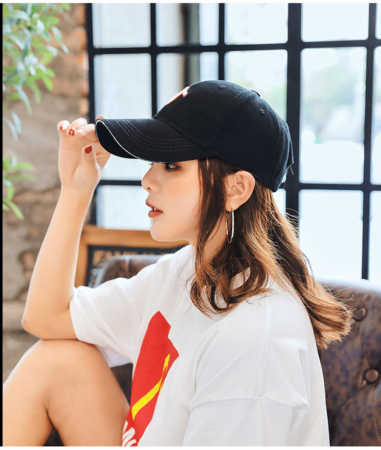新款抖音帽子韩版秋冬男士运动字母英文棒球帽女士防风保暖鸭舌帽