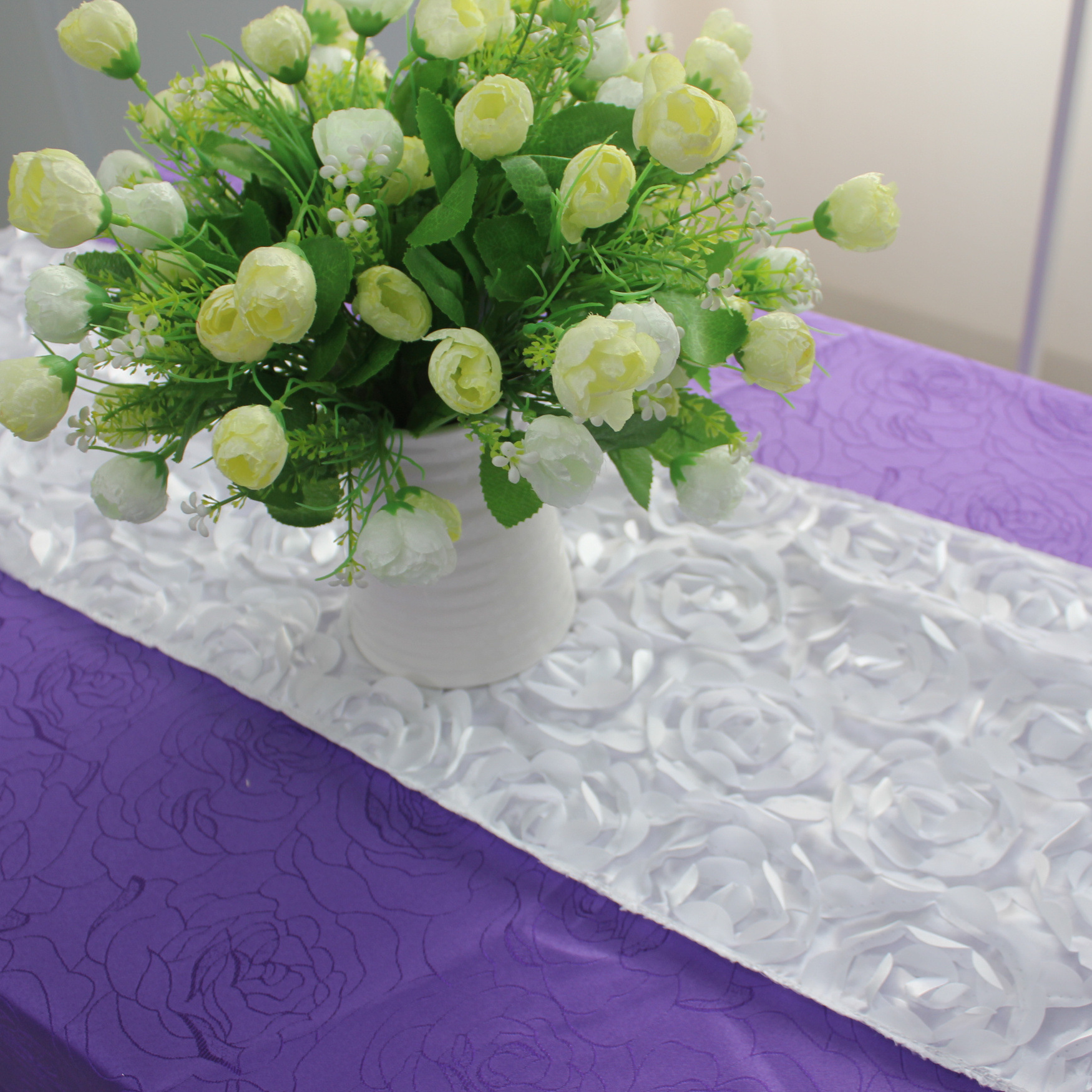 新款酒店婚庆家用家装家饰立体玫瑰花桌旗长方桌巾色丁桌旗桌布