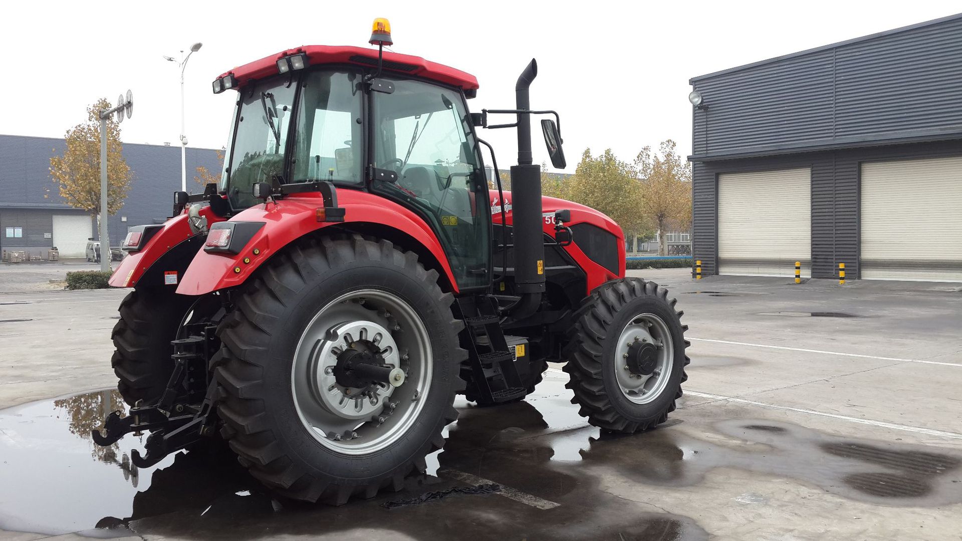 东方红lx1504四驱柴油四轮拖拉机多功能大马力拖拉机厂家直销