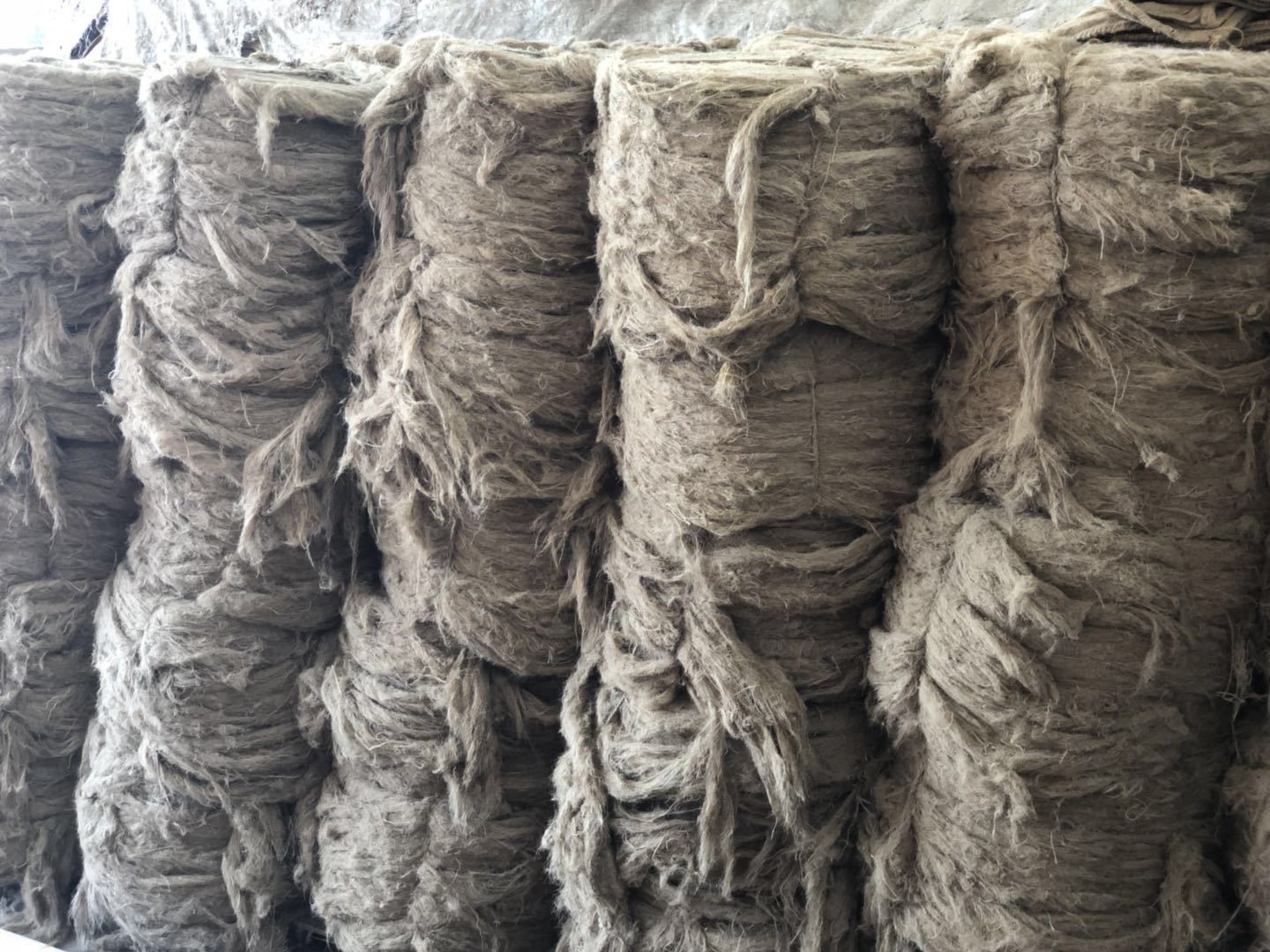 商品描述产地山东临沂主要原料油麻绳颜色麻黄色是否跨