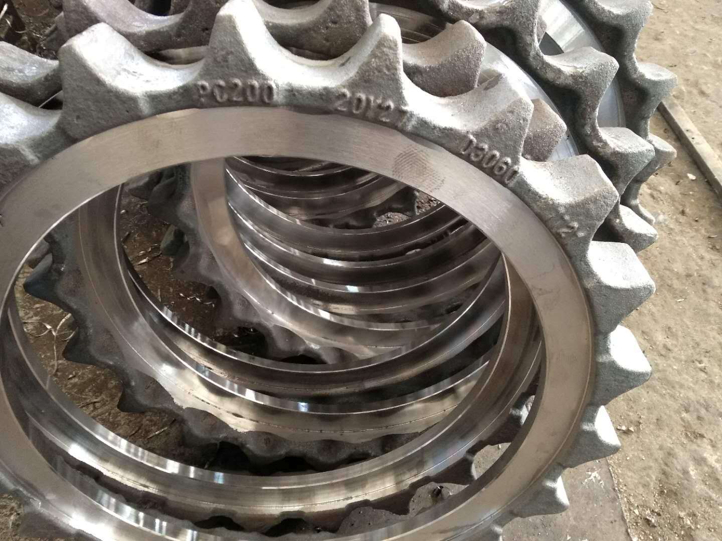 供应工程机械配件现代各机型驱动齿sprocket