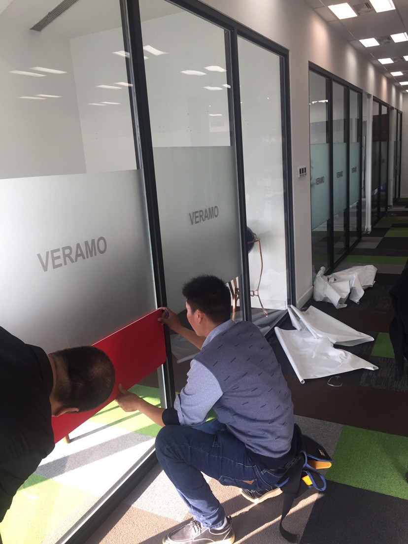 3m玻璃贴膜玻璃隔断装饰贴膜磨砂膜圆点渐变膜花色总类多施工简单