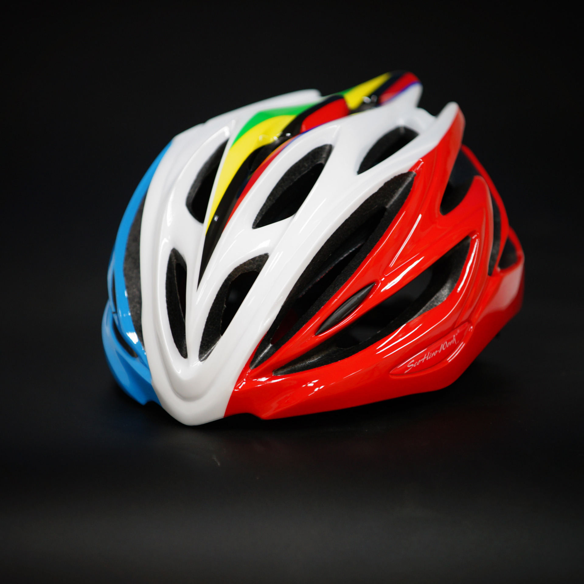 2019天蝎新三色一体超轻骑行轮滑平衡车头盔国内青少年东南亚头围