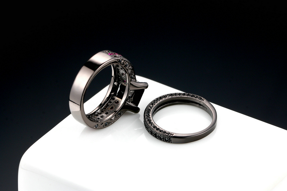 跨境新款 欧美时尚女士红刚玉黑金套戒 锆石微镶戒指饰品批发