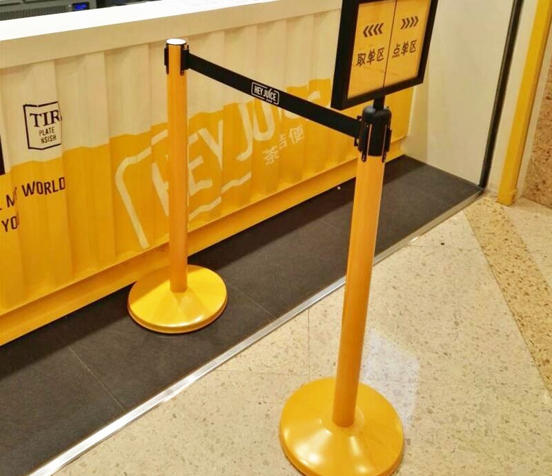 一米线栏杆座隔离带的伸缩拉带,怎么定制更显专业?