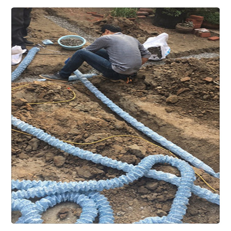 学校操场地下草坪园林绿化排水软式透水管内置弹簧支撑集水排水管