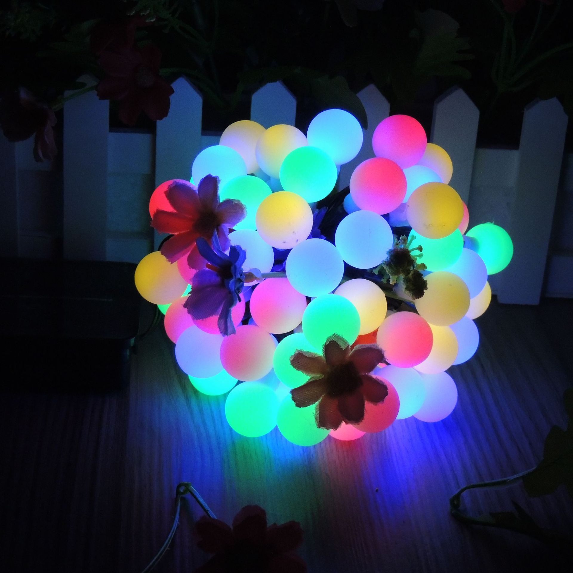 外贸热销太阳能灯串30led小白球灯串户外防水圣诞节日彩灯装饰灯