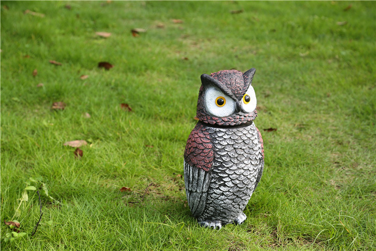 塑料仿真猫头鹰花园摆件吹塑假动物环保驱赶老鼠摇头猫头鹰