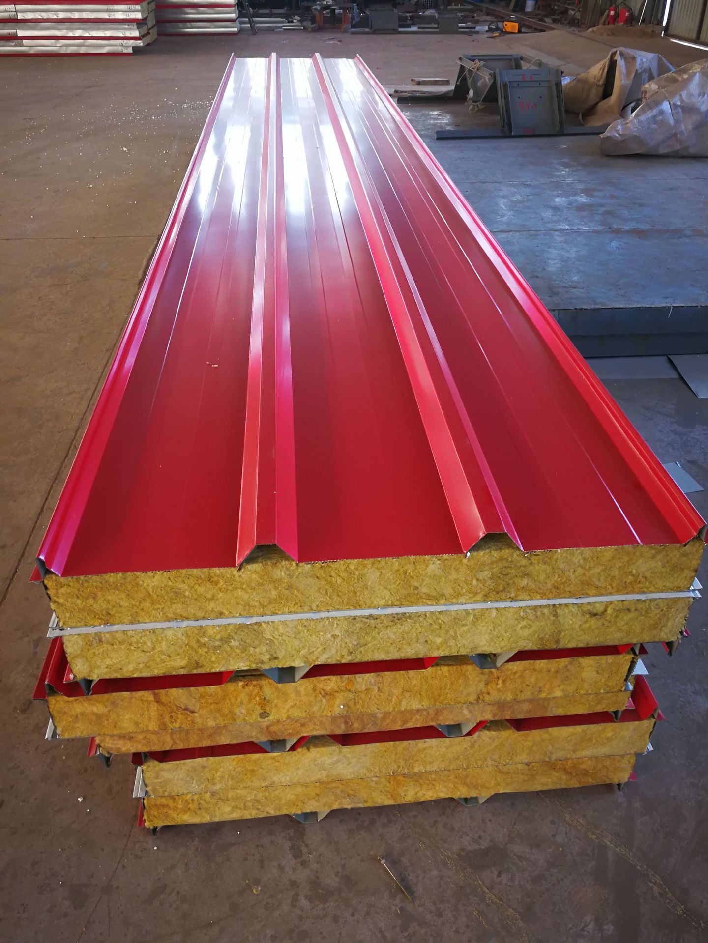 批发彩钢岩棉夹芯板 复合夹心彩钢板岩棉夹芯板 屋面保温板