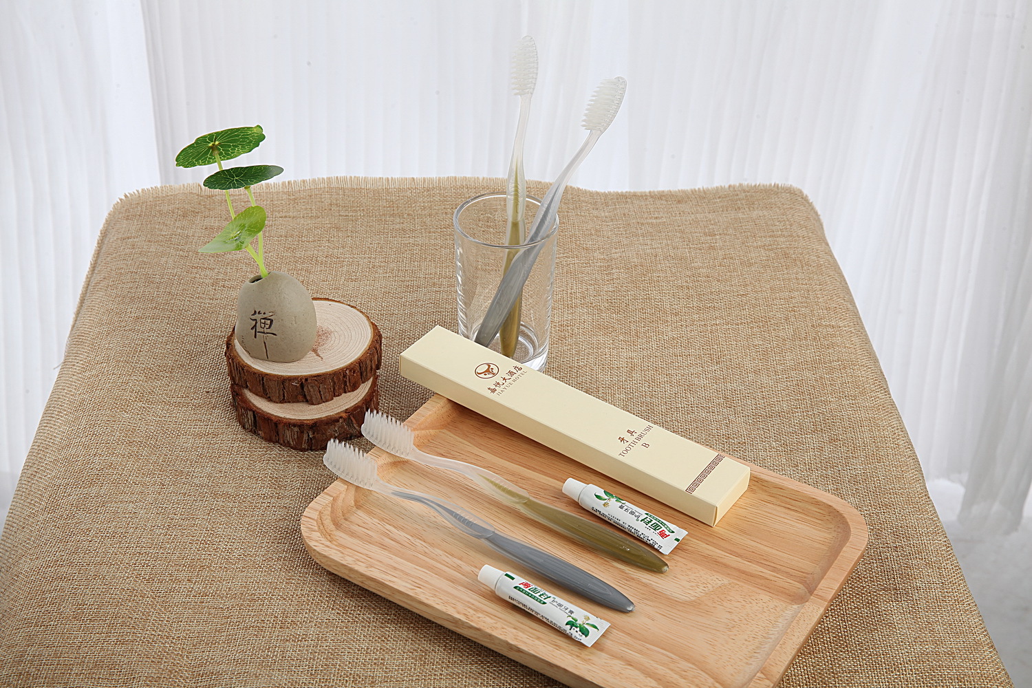 酒店一次性用品 宾馆客房软毛软塑华侨牙刷洗漱套装定制厂家批发