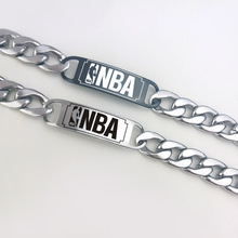 速卖通跨境专供男士简约钛钢手环手链不锈钢潮男NBA篮球队刻logo
