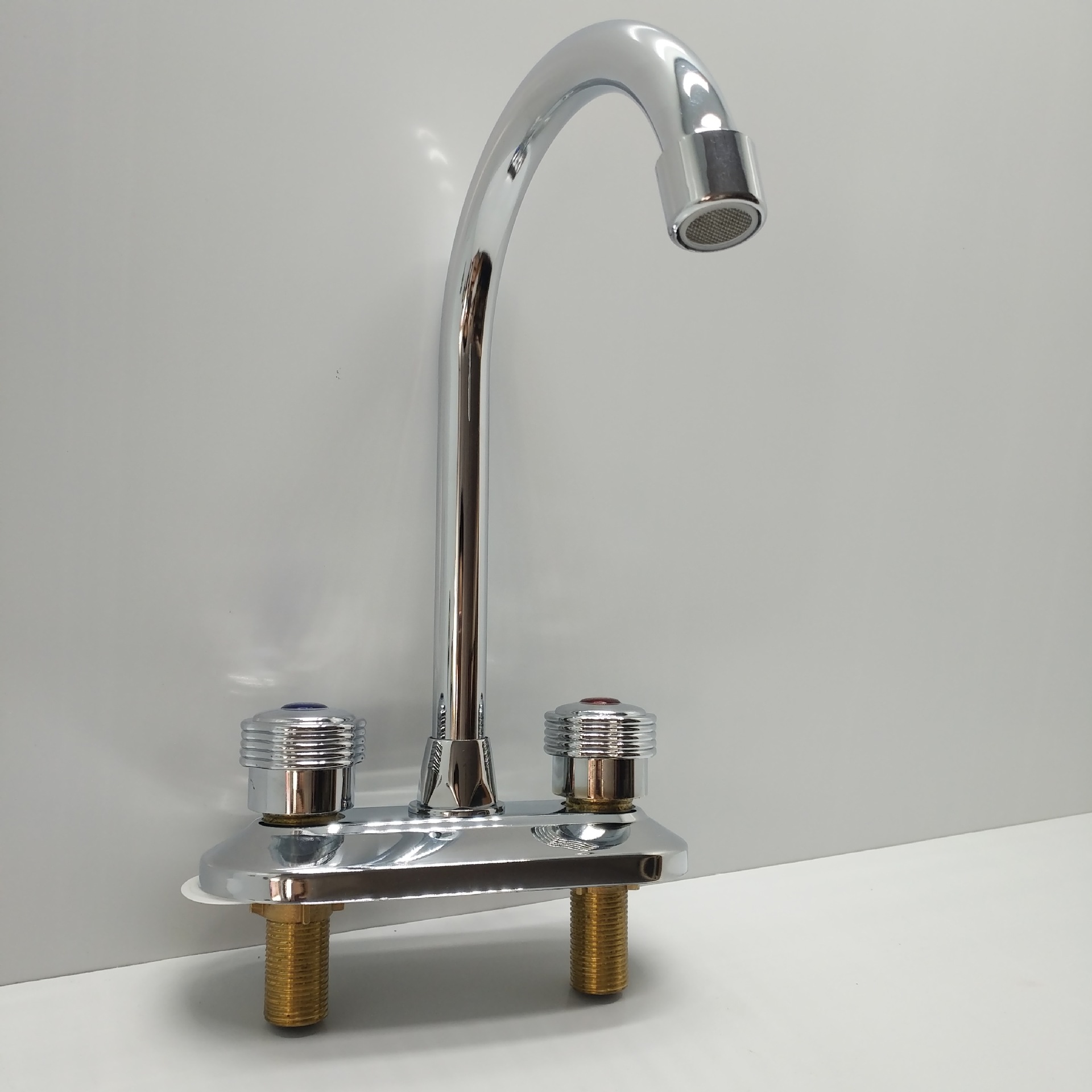 盖板双开面盆龙头 二联双开面盆水龙头 冷热水面盆水龙头