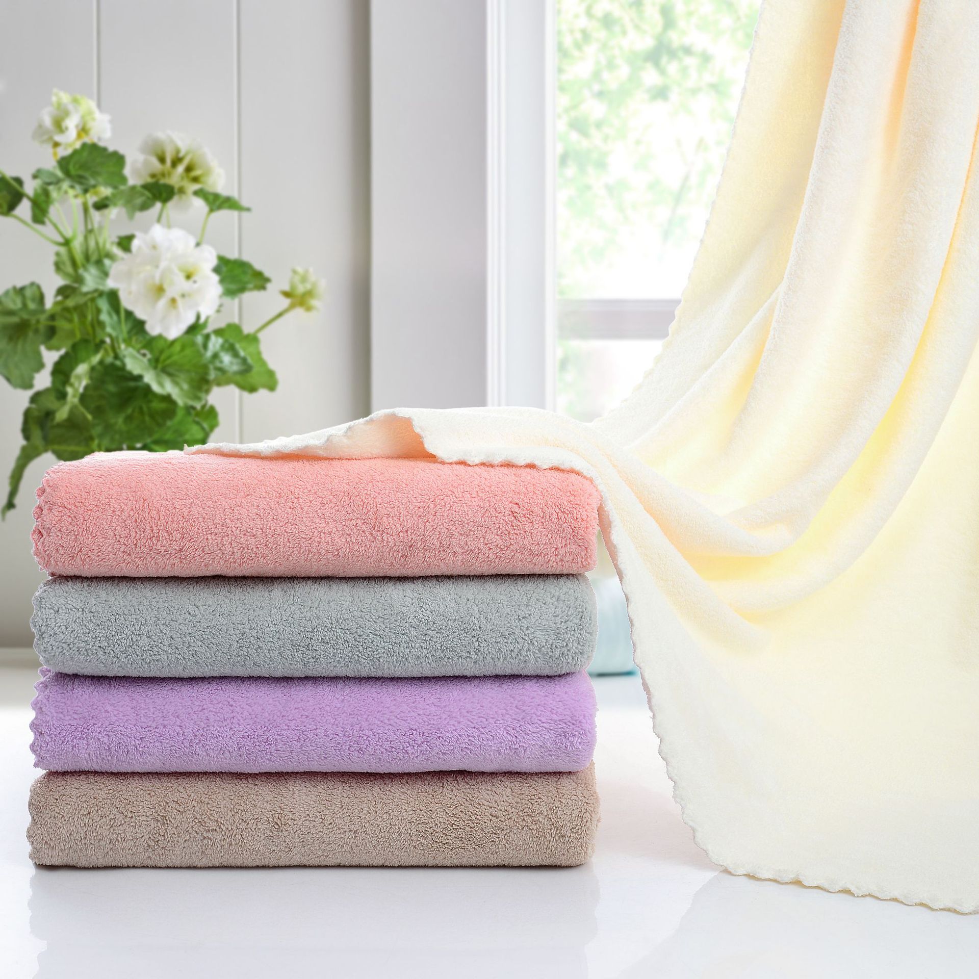 高阳毛巾厂家批发高密珊瑚绒浴巾素色花边礼品大浴巾 可绣logo